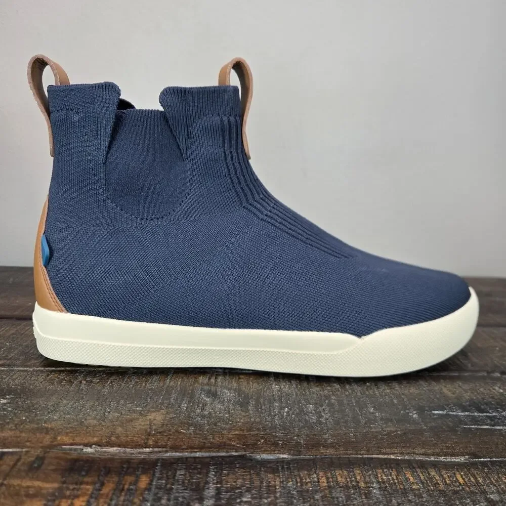 NEW Vessi Weekend Chelsea Mens Size 9 Waterproof Shoes Sea on Off White
